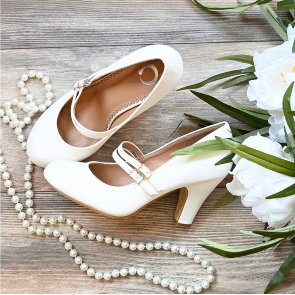 Mary Jane Round Toe Heels - Picture 1 of 11